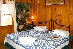Old Stone Inn Mountain Lodge & Restaurant